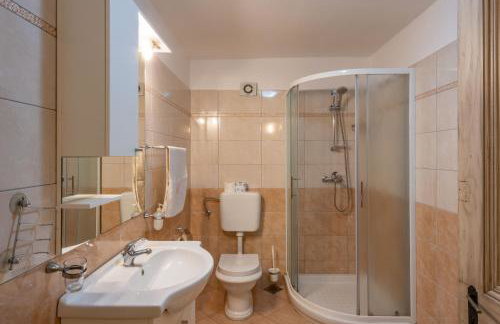 Villa Lastavica pod Ruzon, two beautiful villas in the heart of Istria - Photo 12