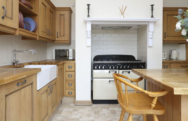 JOIVY Greenknowes Estate With Hot Tub And Bar - Foto 34