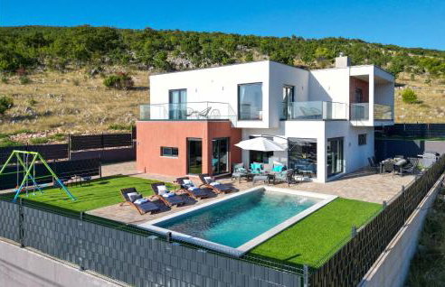 Amazing Home In Dicmo With Kitchen - Photo 13