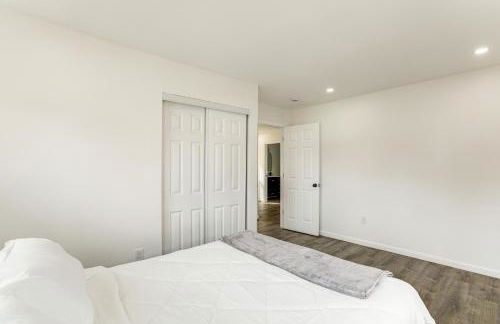 Walk to River, Parks and Dining Family Home with Yard - Foto 20