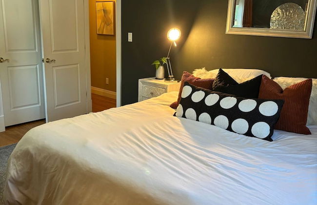 Luxury Modern Stay - 2000 Sqft - Foto 35