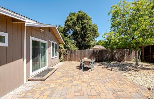 Charming Sonoma Cottage 2BD and 2BA Close to Plaza - Foto 6