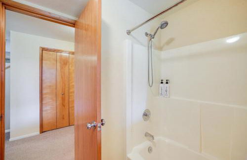 Sudden Valley Home about 1 Block to Lake Whatcom! - Foto 22