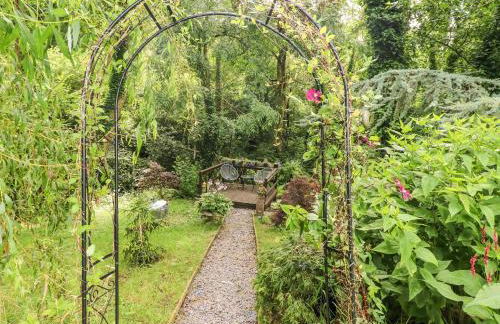 Charlecote House - Photo 18