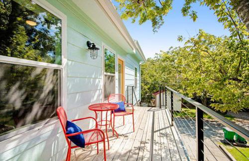 Lakefront Dog-Friendly Home with Kayaks, SUP's, Huge Screened Porch - Photo 26