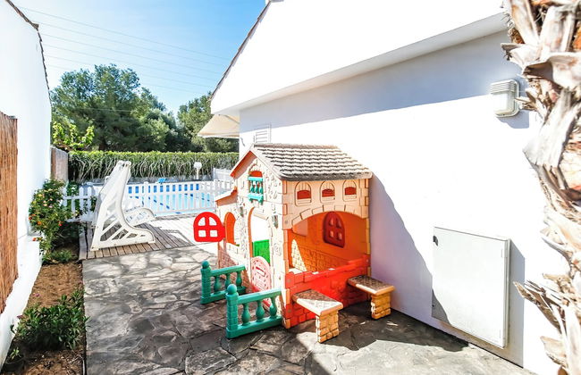 Just 10 Minutes From Sitges, House With Private Garden and Pool- - Foto 43