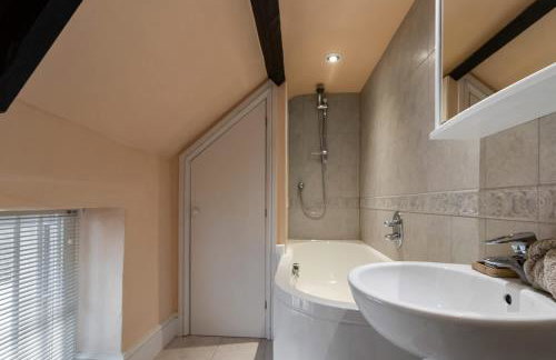 Gallery Lodge Holiday Home - Short Stays UK - Photo 29