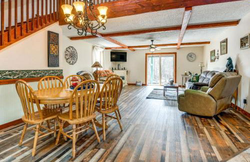 Riverfront Peru Cabin about 2 Mi to Lake Champlain! - Foto 7