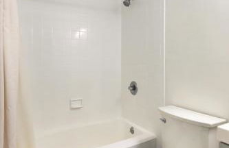 Cozy Loft Near Lake Trails and Mountain Views - Foto 27