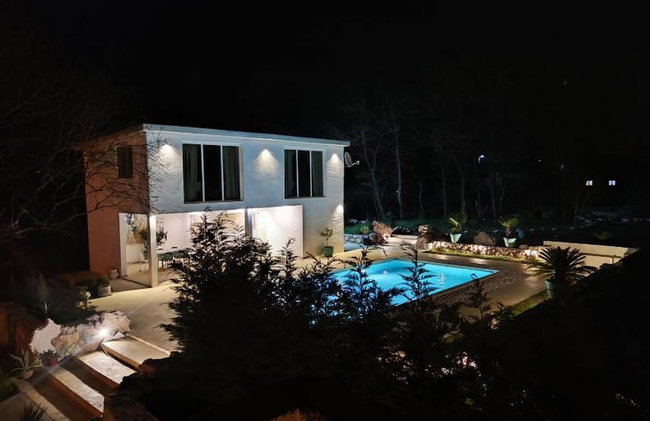 The Rock Star's Villa With Private Pool And Beach - Photo 51