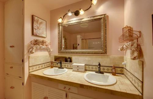 Fire Pit and Patios Peaceful Alto Getaway! - Foto 19