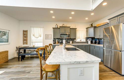 Sleek Getaway on Lake Wawasee with Private Dock! - Foto 9