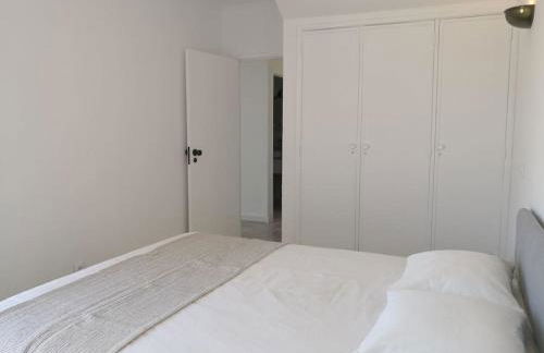 Airy 3br, AC, Garden, 2min Strip, 8min Oura Beach - Foto 23