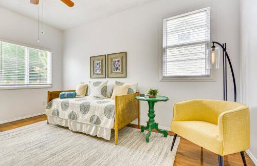 Dogwood Cottage with Fireplace 1 Mi to University - Foto 20