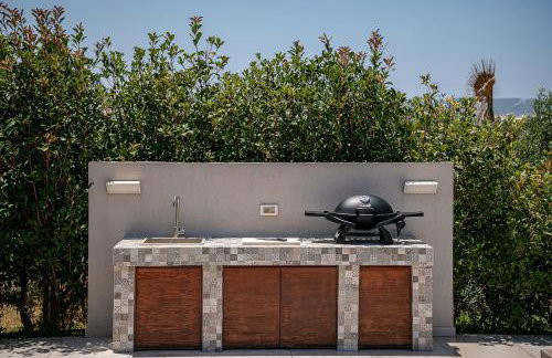Fivi Villa, with Heated Pool & SeaViews, By ThinkVilla - Foto 14