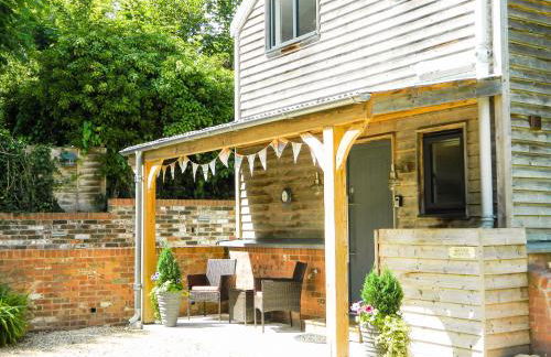 Priory Barn - Photo 20