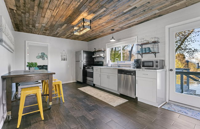 The Waterfront - Waterslide Game Room Sleeps 26 - Foto 38