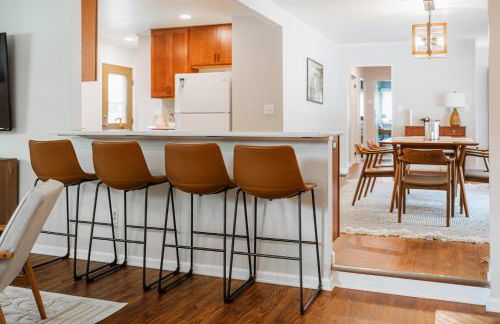 Beautiful 3BR Home Near Lake MI - Photo 14