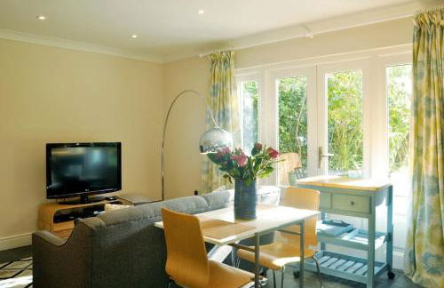 Moseley - House - Sleeps 4 - Parking - Garden - Foto 12
