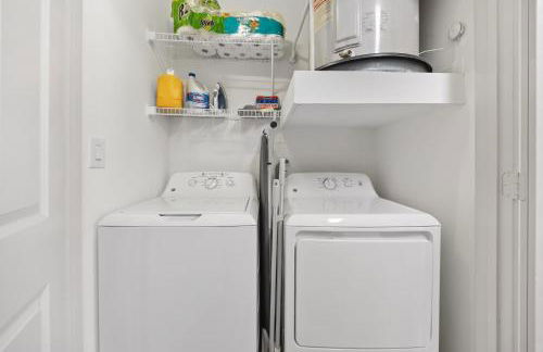 Softly Styled 1 King Sofa Bed Haven Frisco, TX - Foto 24