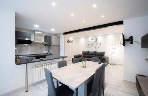 Piso de diseño en el centro de Puigcerdà - Foto 2