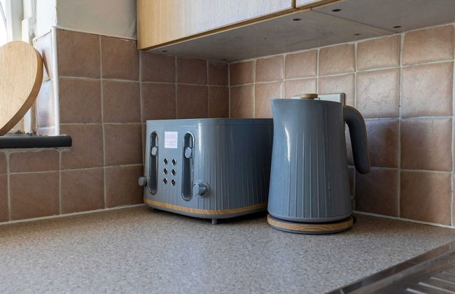 Beautiful 2-bed Apartment in Dartford - Foto 13