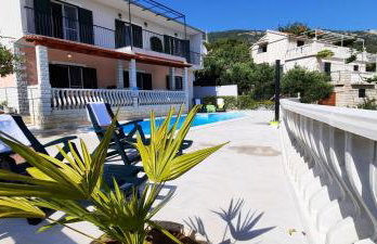 Apartments SUHO Komiza - Photo 29