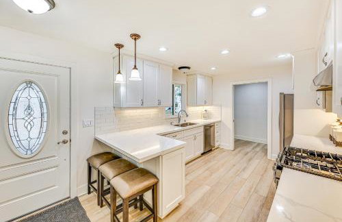 Patio and Workspace Peaceful Riverside Retreat! - Foto 6