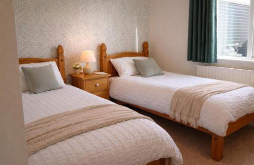 Big Group Bungalow, Sleeps 9, Perfect for Families - Photo 46