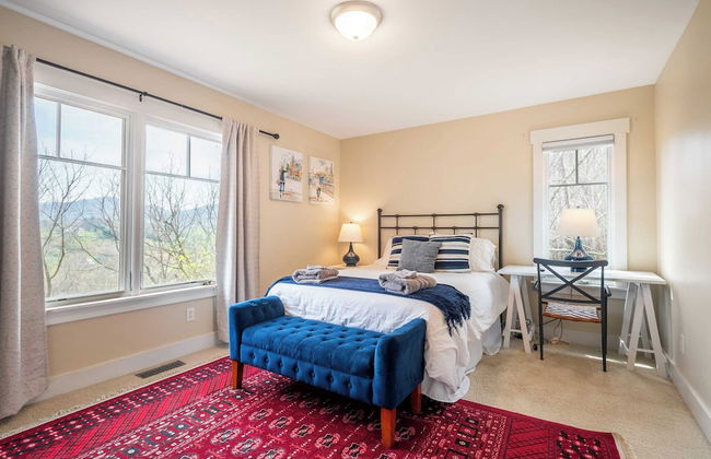 Private Retreat w/ Hot Tub, Amazing Views, Game Room Silver Spoon by Avantstay - Foto 24