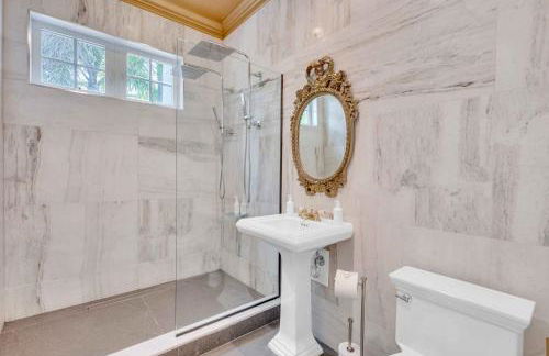 The Modern Castle Canal View Access Rooftop Living Greenhouse VlLLAS - Foto 39