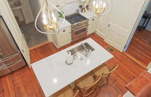 Katie's Cottage in Natchez, Charming Historic Home - Foto 14