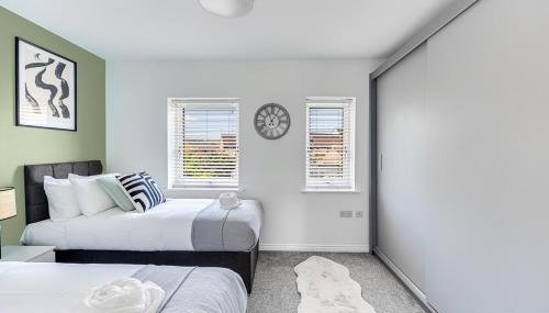 Stylish House with Driveway Parking, Self-Check-In, Fast WiFi and Smart TV by Yoko Property - Foto 3