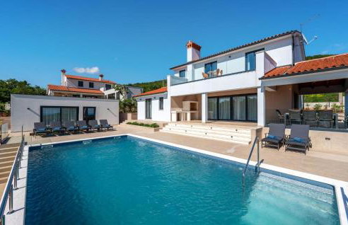 Amazing Home In Trget With Kitchen - Foto 1