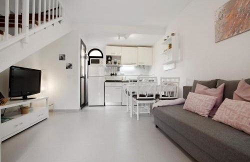 Apartamento Vista Piscina o Terraza, Wifi GRATIS - Photo 23