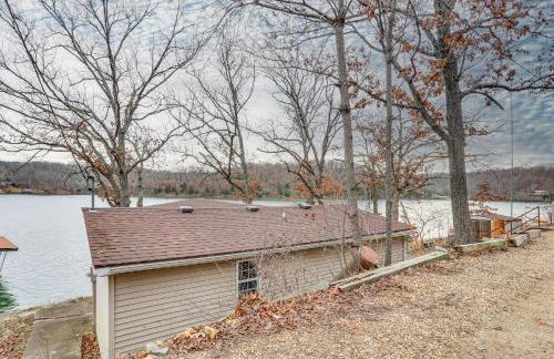 Fish and Boat on Lake of the Ozarks Waterfront Home - Foto 25