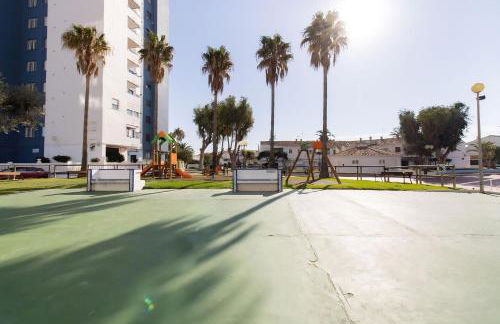 Apartamento en complejo residencial con piscina y garaje a 100m del mar - Foto 21