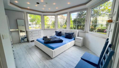 Große & voll ausgestattete Apartments, Studios, Doppelzimmer, Workspace, Parkplatz, Netflix, Prime & schnelles Wifi in ruhiger Lage mit Garten - Foto 3