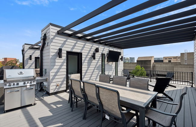 New Modern Townhome With Rooftop Patio 2 Bedroom Townhouse by RedAwning - Foto 23