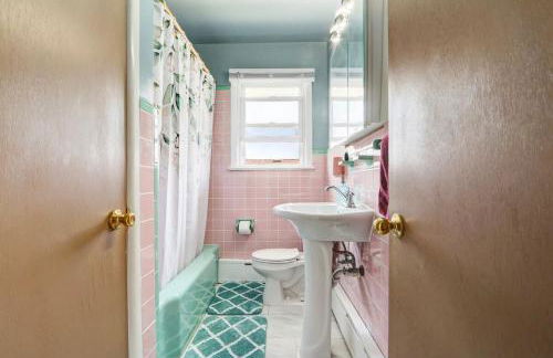 Spacious 7BD Sleeps 12 Near Boardwalk & Parking - Foto 19