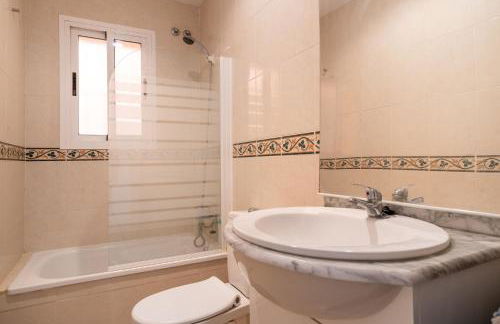 29 Close to the beach, 2 bedroom Sabinillas Manilva Andalusia - Photo 7