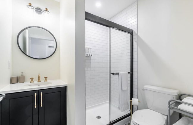 Iconic Rideau 1Bd Unit Balcony Free Parking 1 - Photo 22