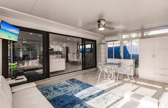 Modern Spacious Home With Pool Jacuzzi - Photo 54