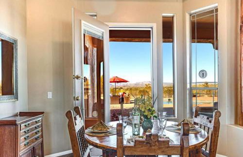 Stargazers Private Paradise with Pool and Hot Tub! - Foto 12