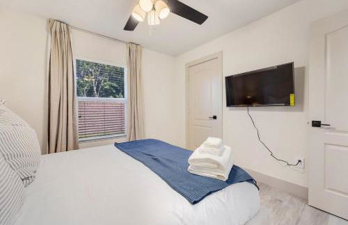 Lucky Day Retreat with Game Room, Heated Pool, Park, Resort Style Amenities - Photo 16