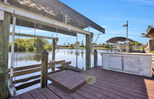 Pet Friendly Canal Front 3-Bedroom Grand Villa with Pool, Linai and Dock - Foto 50