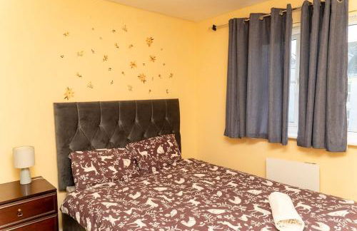 2 bed flat near Livingston North Station - Foto 21