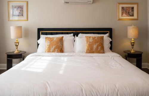 Luxury Federal Hill Home with Rooftop & 4 Parking Spots - Foto 25