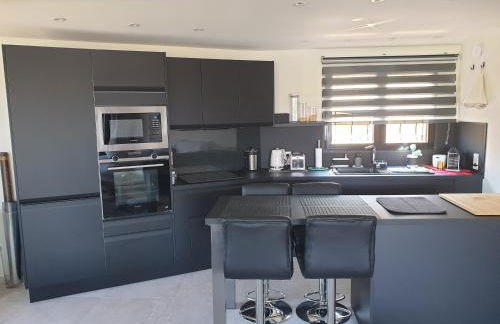 Magnifique 2 pièces vue port et mer - Foto 10