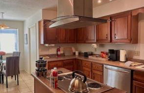 3.2 near University and Memorial Hospital - Photo 20